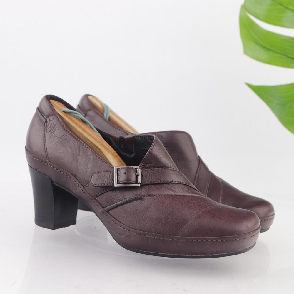 Clarks Womens Utica Pump Bootie Size 7.5 M Brown Leather Block Heel Buckle Comfy